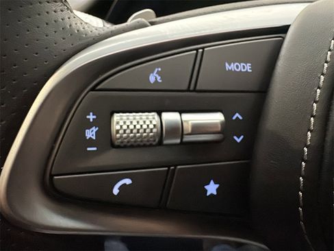 Certified 2025 Genesis GV70 3.5T Sport image 23