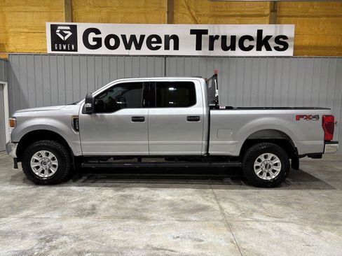 Used 2022 Ford F250 XLT w/ XLT Value Package image 2