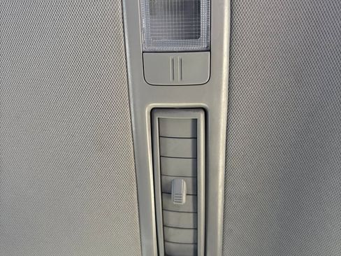 Used 2019 Toyota Highlander AWD V6 image 41