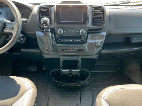 Used 2024 RAM ProMaster 2500 w/ Convenience Group FWD image 13