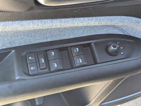 Used 2022 Jeep Compass Latitude w/ Convenience Group FWD image 19
