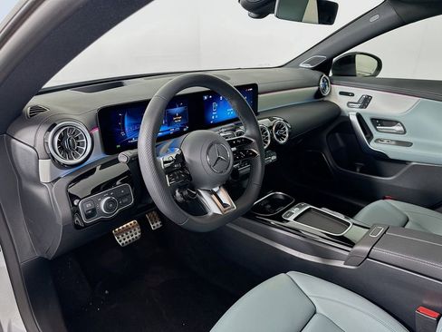 Used 2025 Mercedes-Benz CLA 35 AMG 4MATIC image 9