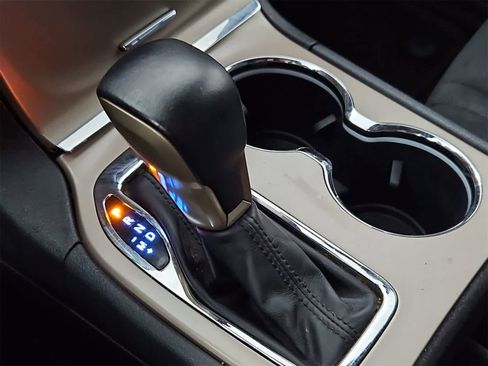 Used 2017 Jeep Grand Cherokee Laredo w/ Quick Order Package 23E image 32