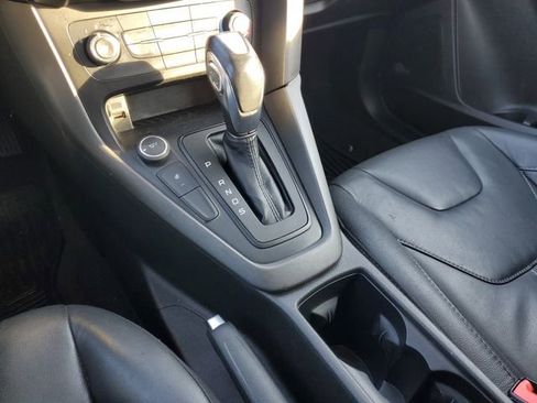 Used 2016 Ford Focus SE w/ Equipment Group 201A image 27