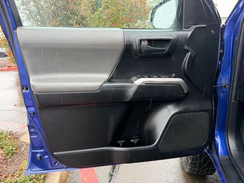 Used 2022 Toyota Tacoma SR5 image 11