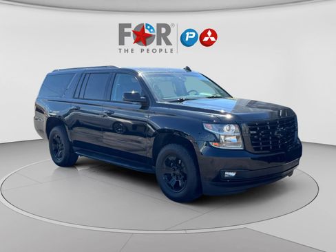 Used 2019 Chevrolet Suburban Premier w/ RST 6.2L Performance Edition AWD/4WD image 7