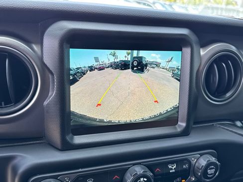 Certified 2023 Jeep Wrangler Unlimited w/ 8.4" Radio Group AWD/4WD image 30