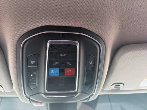 Used 2024 Jeep Wagoneer 4WD image 10