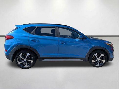 Used 2018 Hyundai Tucson Value FWD image 3