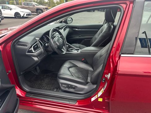 Used 2018 Toyota Camry XLE w/ Audio Package FWD image 12