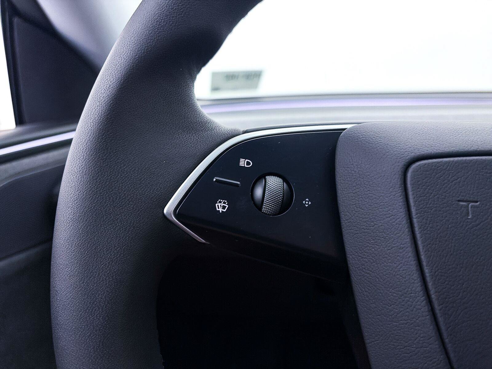 Used 2026 Tesla Model Y AWD image 29