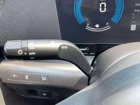 Used 2024 Hyundai Kona SEL AWD/4WD image 24