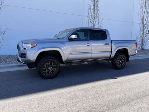 Used 2021 Toyota Tacoma SR5 image 10