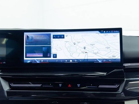 Certified 2025 BMW 530i xDrive w/ Premium Package image 16