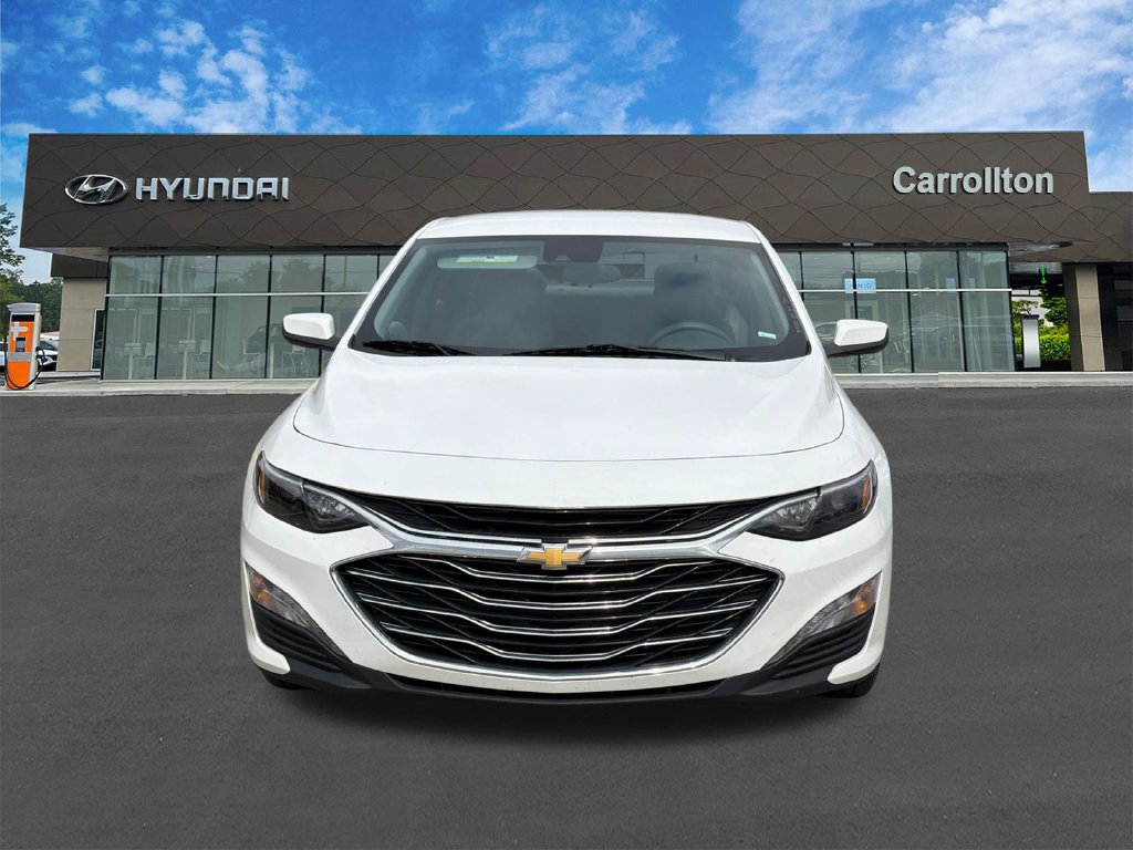 Used 2025 Chevrolet Malibu LT FWD image 2
