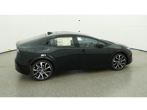 New 2026 Toyota Prius Plug-In Hybrid FWD image 10