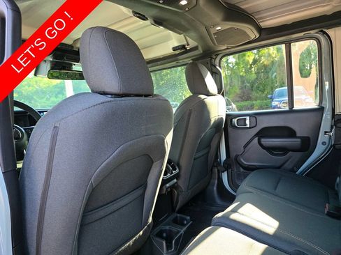 Used 2024 Jeep Wrangler Unlimited Sport AWD/4WD image 23