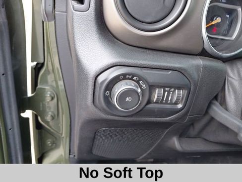 Used 2021 Jeep Wrangler Sport AWD/4WD image 14