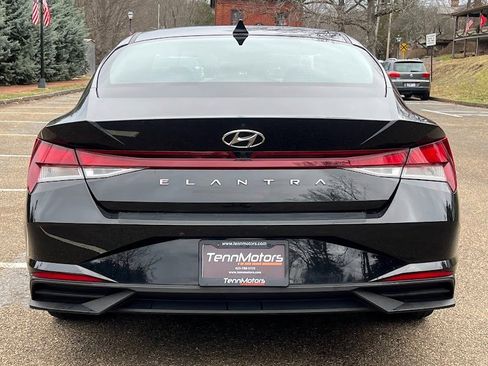 Used 2023 Hyundai Elantra SEL w/ Convenience Package image 23