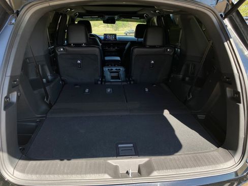 Used 2025 Honda Pilot Black Edition image 34