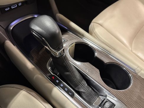 Used 2024 Chevrolet Malibu LT image 36