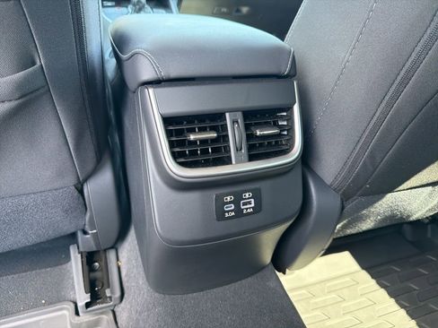 Used 2025 Subaru Outback Premium AWD/4WD image 33