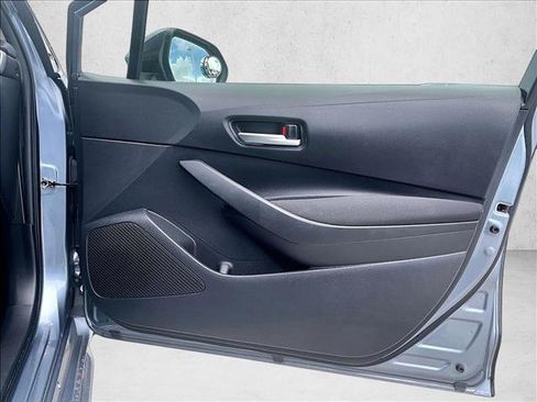 Used 2020 Toyota Corolla LE FWD image 19