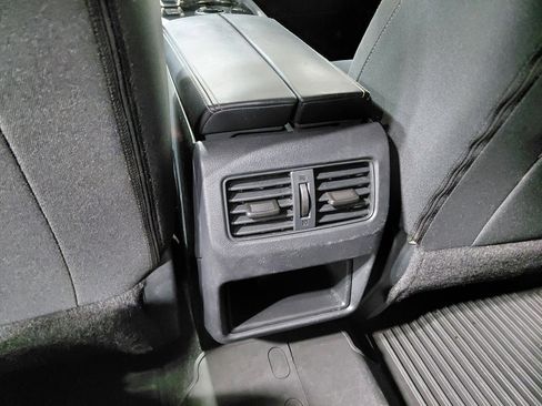 Used 2023 Nissan Rogue S image 33