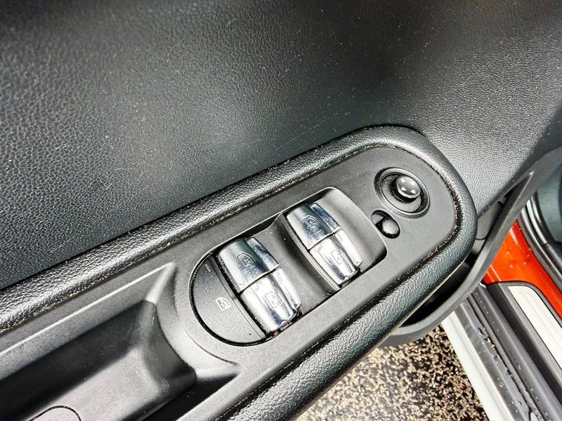 Used 2020 MINI Cooper Countryman FWD image 33