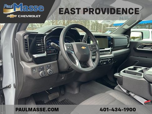 Used 2024 Chevrolet Silverado 1500 LT image 15