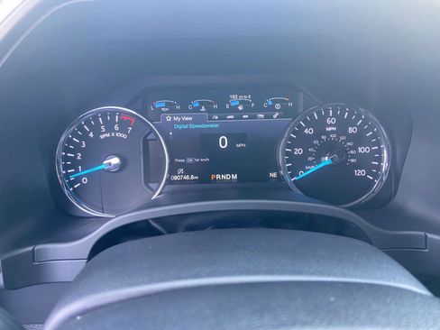 Used 2019 Ford Expedition XLT w/ Equipment Group 202A image 25