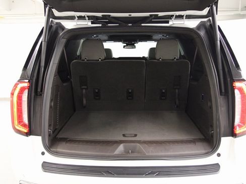 Used 2023 GMC Yukon XL SLT image 26