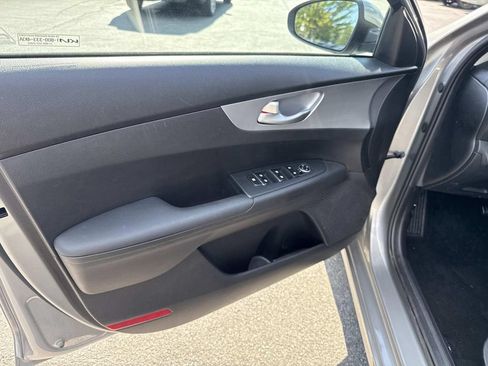 Used 2023 Kia Forte LXS FWD image 15