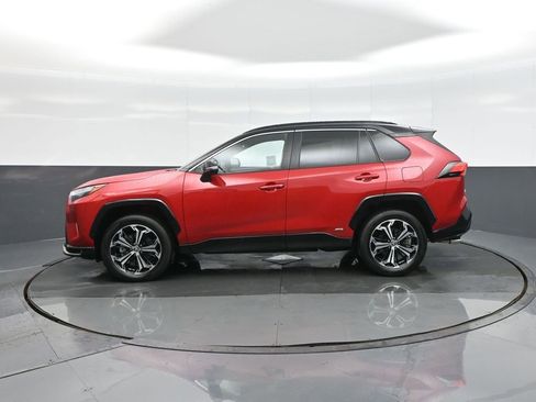 Used 2025 Toyota RAV4 XSE image 4