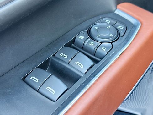 Used 2025 GMC Sierra 2500 Denali Ultimate image 18