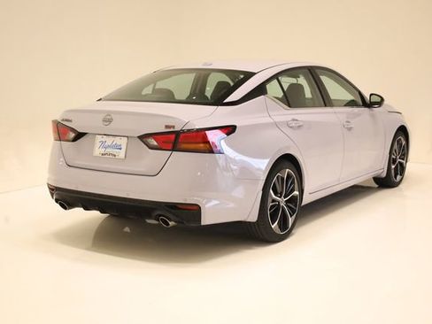 Used 2025 Nissan Altima 2.5 SR FWD image 4