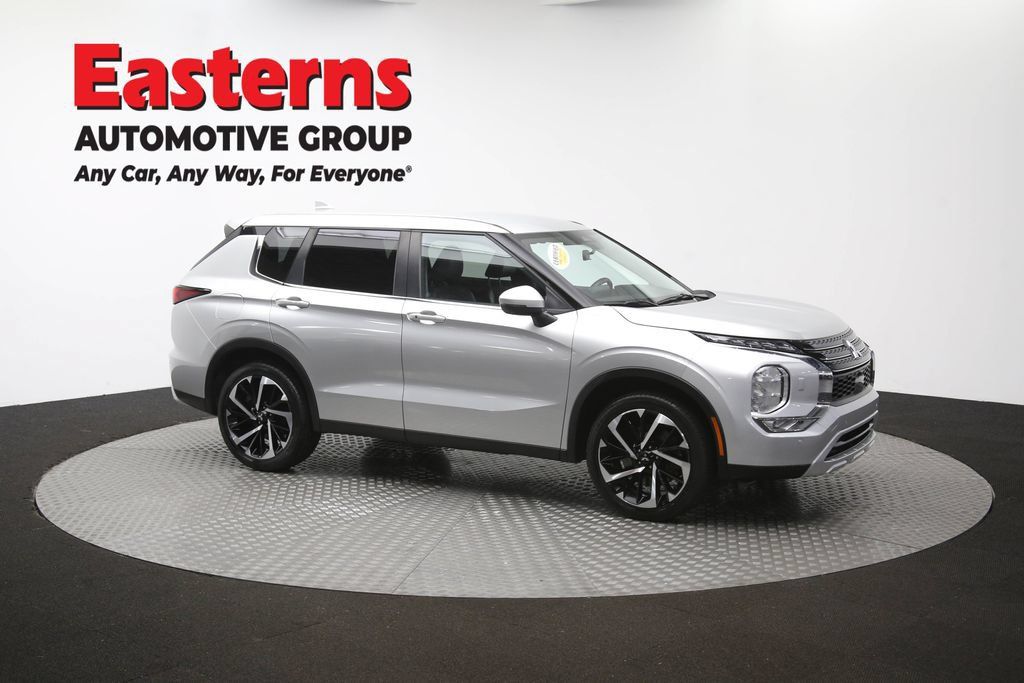 Used 2024 Mitsubishi Outlander SE AWD/4WD image 47