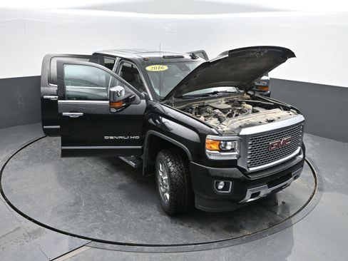 Used 2016 GMC Sierra 2500 Denali w/ Duramax Plus Package image 47