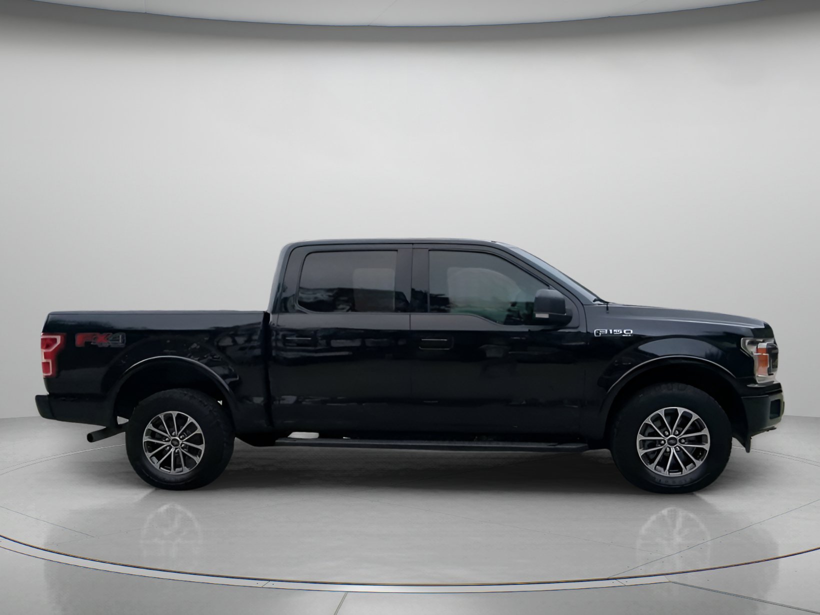 Certified 2020 Ford F150 XLT w/ Equipment Group 302A Luxury AWD/4WD image 32