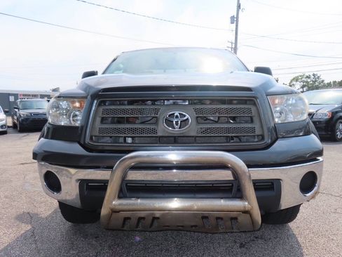 Used 2011 Toyota Tundra 4x4 Double Cab w/ Tow Pkg image 5