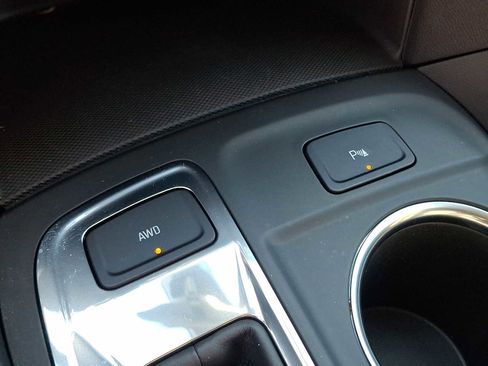 Used 2024 Chevrolet Equinox LT image 23