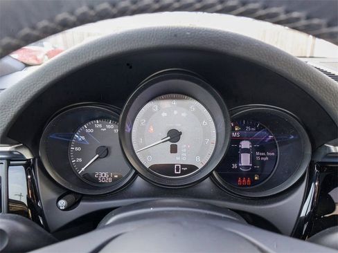 Used 2023 Porsche Macan S image 24