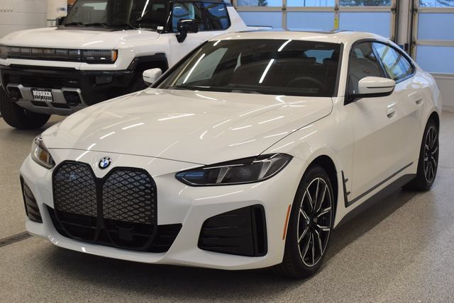 New 2026 BMW i4 xDrive40i w/ M Sport Package AWD/4WD image 9
