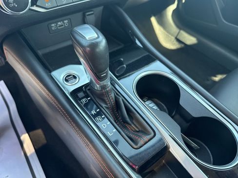 Used 2024 Nissan Altima 2.5 SR image 18