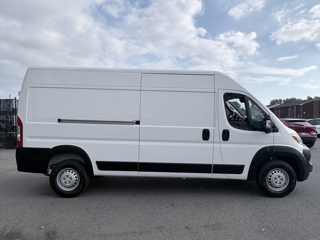 Used 2026 RAM ProMaster 2500 w/ Convenience Group FWD image 5