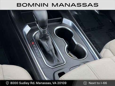 Used 2022 Chevrolet Traverse LS image 18