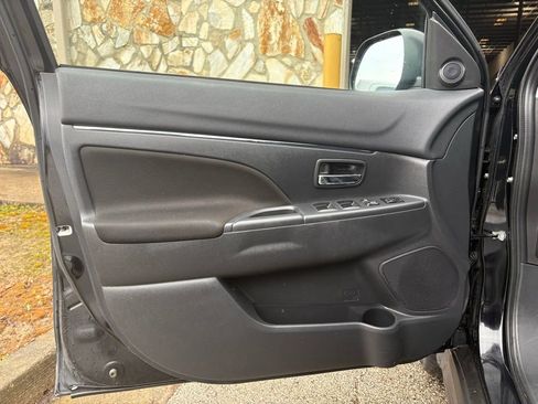 Used 2022 Mitsubishi Outlander Sport ES FWD image 19