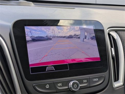 Used 2024 Chevrolet Malibu LT image 19