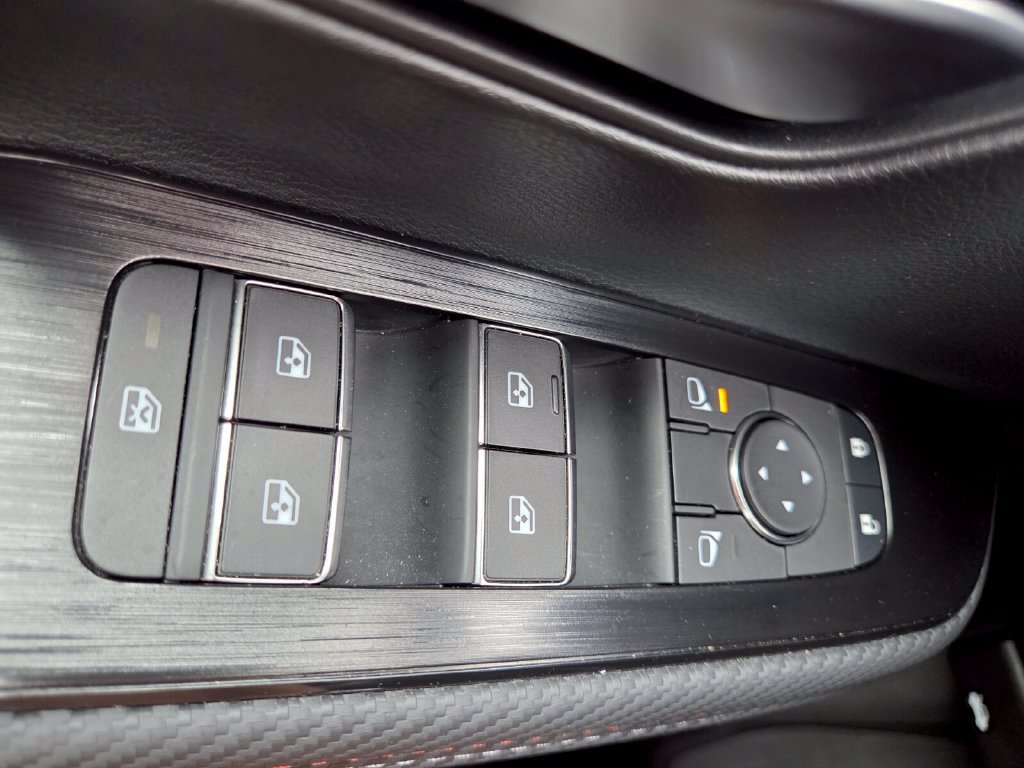Used 2026 Nissan Kicks SR FWD image 20