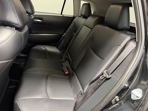 Used 2024 Toyota Corolla Cross XLE image 16